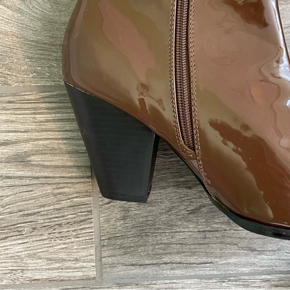 Nasty Gal Faux Patent Leather Tall Brown Boots 3.5" heels women’s size 8 EUC - Picture 5 of 11